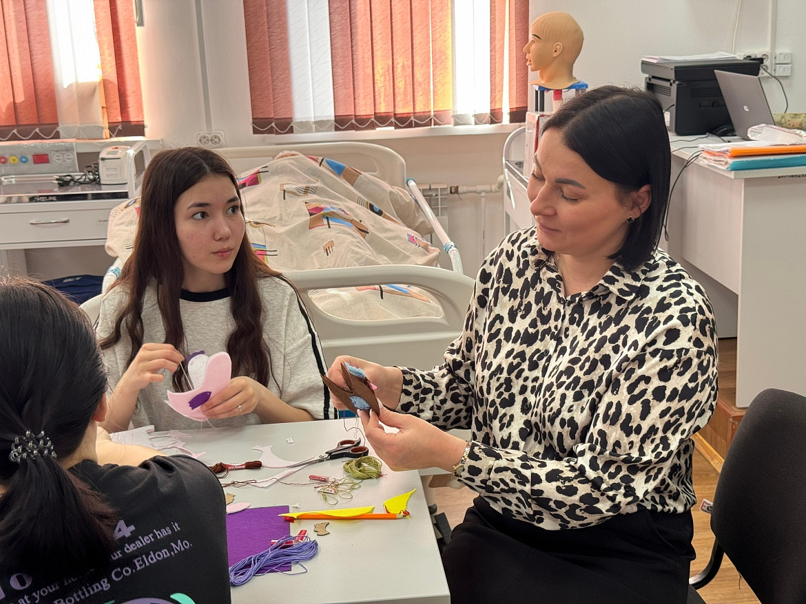 В Саткинском медицинском колледже прошло пасхальное занятие для студентов 201‑с группы